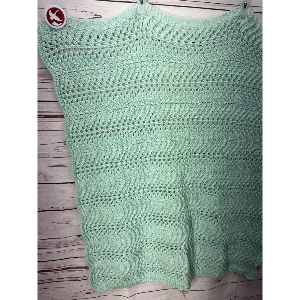 Handmade Crochet Baby Blanket Mint Green Scalloped Wave Pattern 35x35 Square